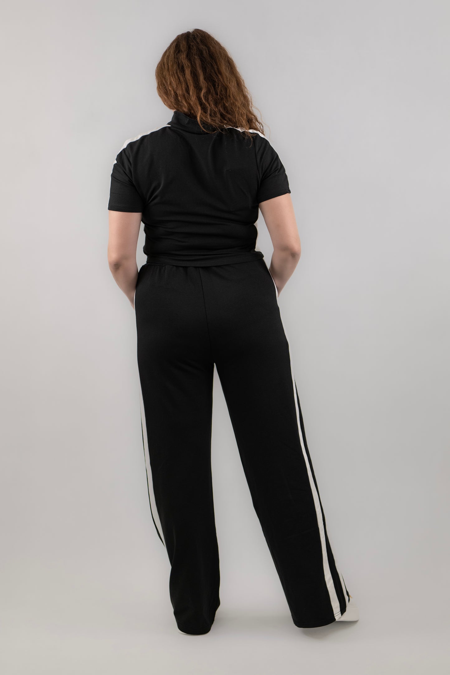 Fekete szabadidő ruha